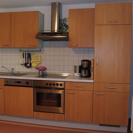 Heinrich Apartment *